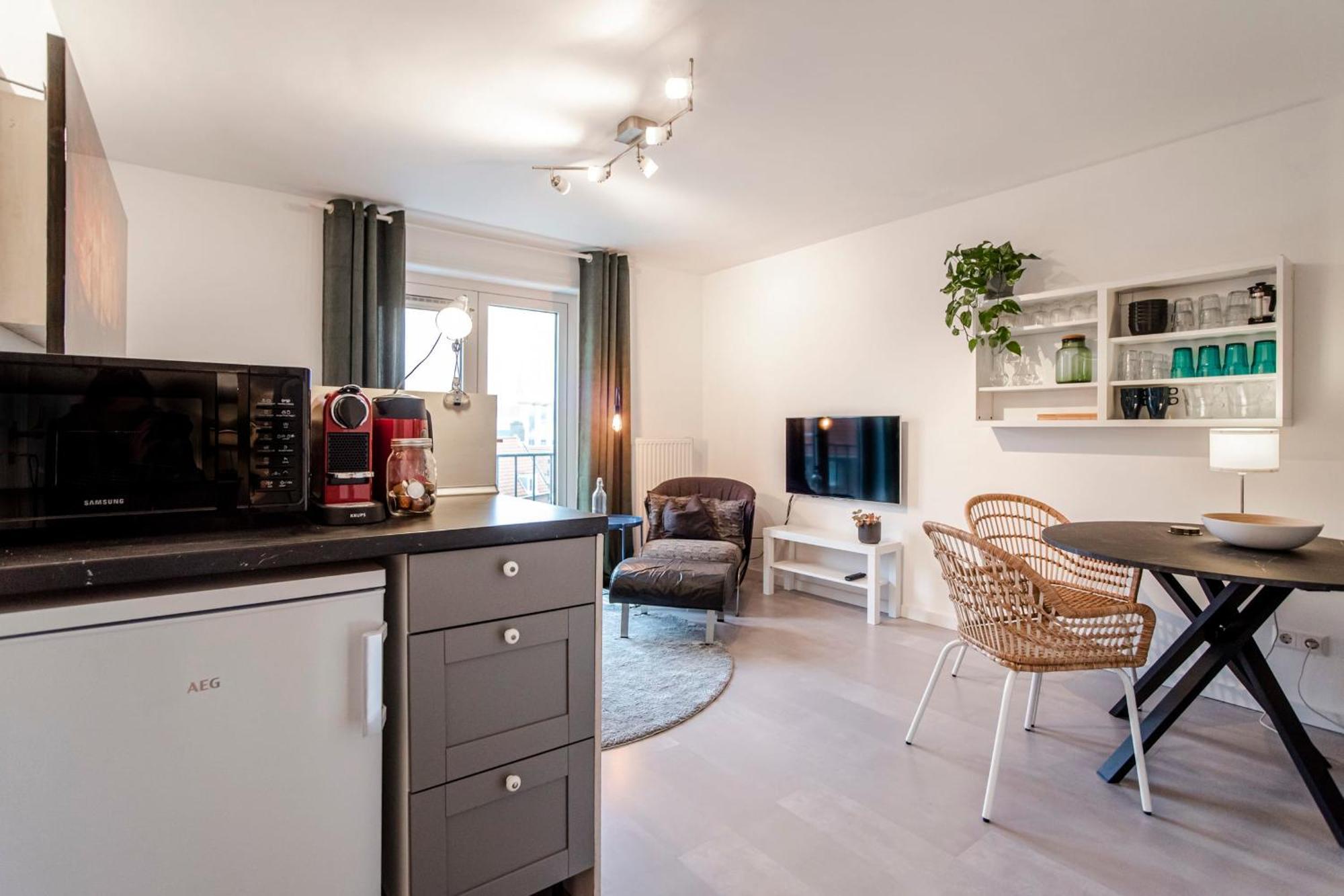 Studio Evership Just Minutes From The Beach And Center Zandvoort Bagian luar foto